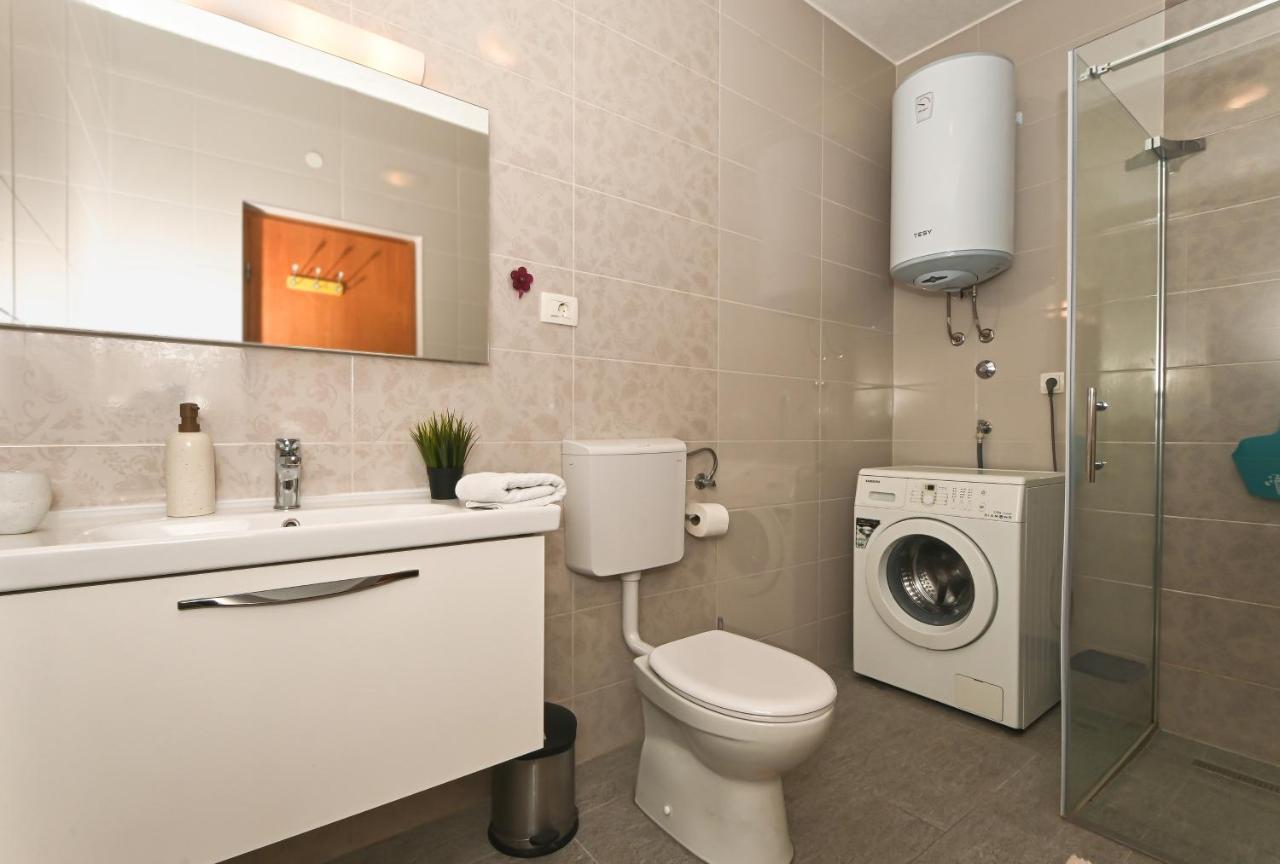 Holiday House Vukman Трогир Экстерьер фото