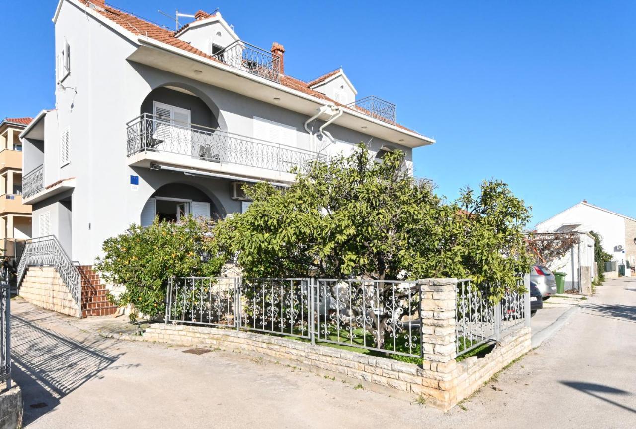 Holiday House Vukman Трогир Экстерьер фото