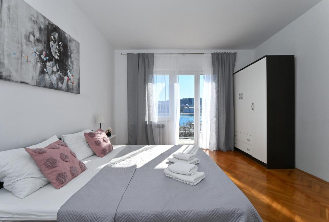 Holiday House Vukman Трогир Экстерьер фото