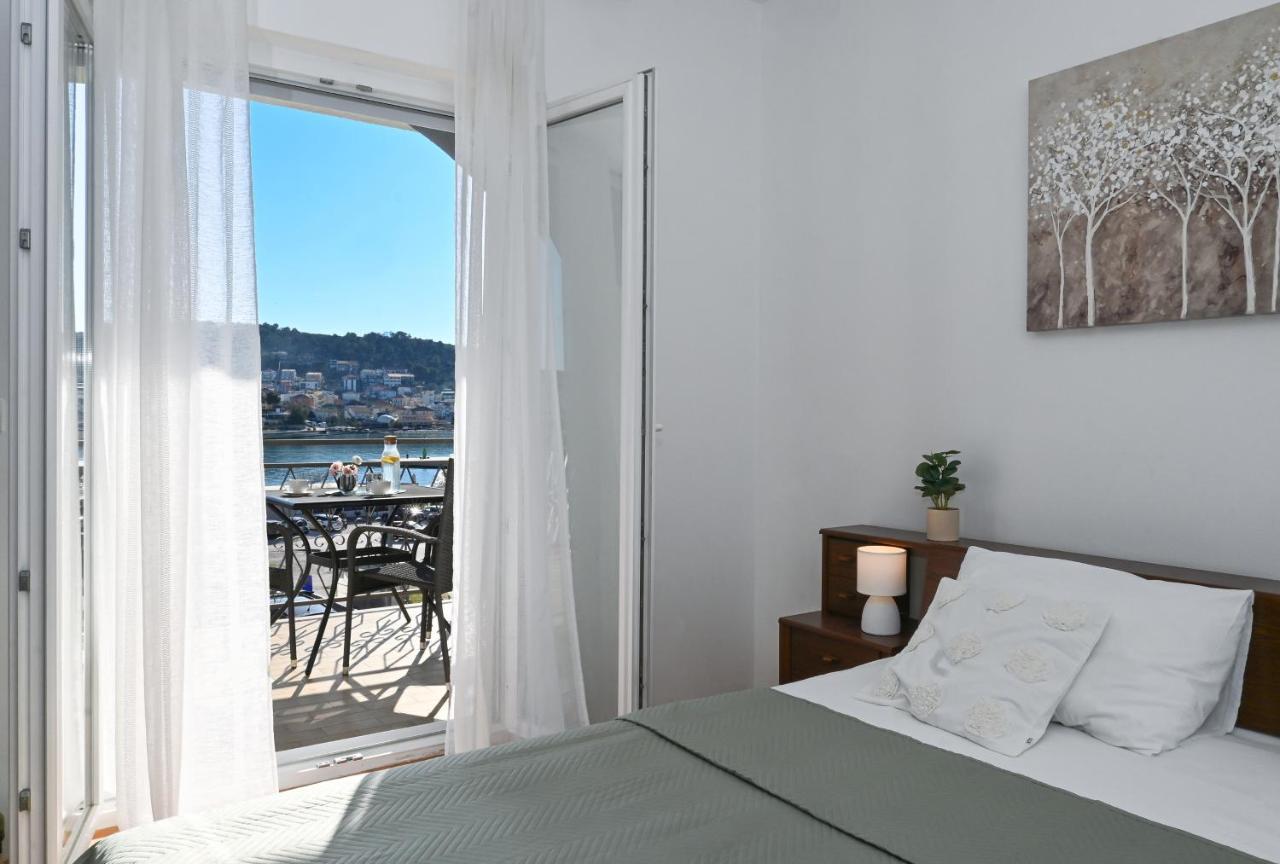 Holiday House Vukman Трогир Экстерьер фото