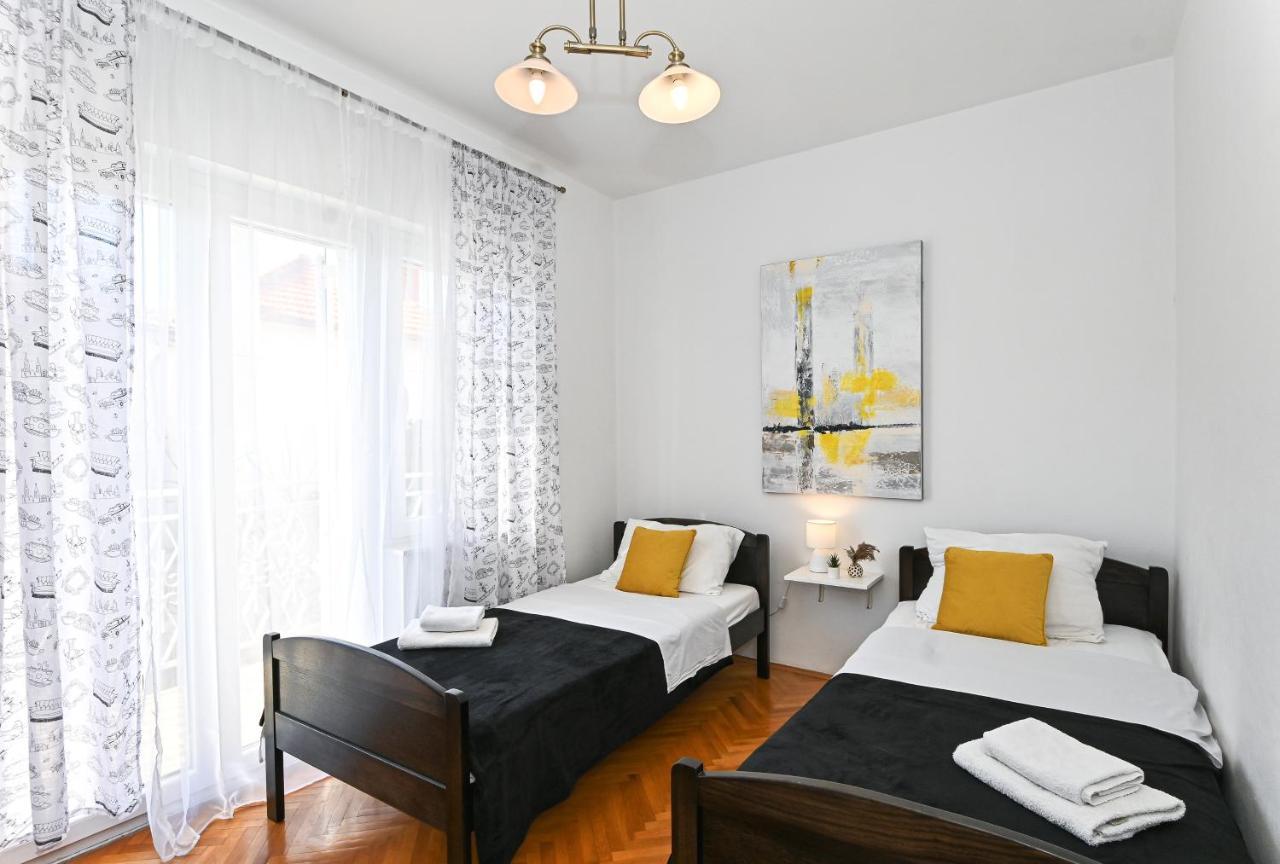Holiday House Vukman Трогир Экстерьер фото