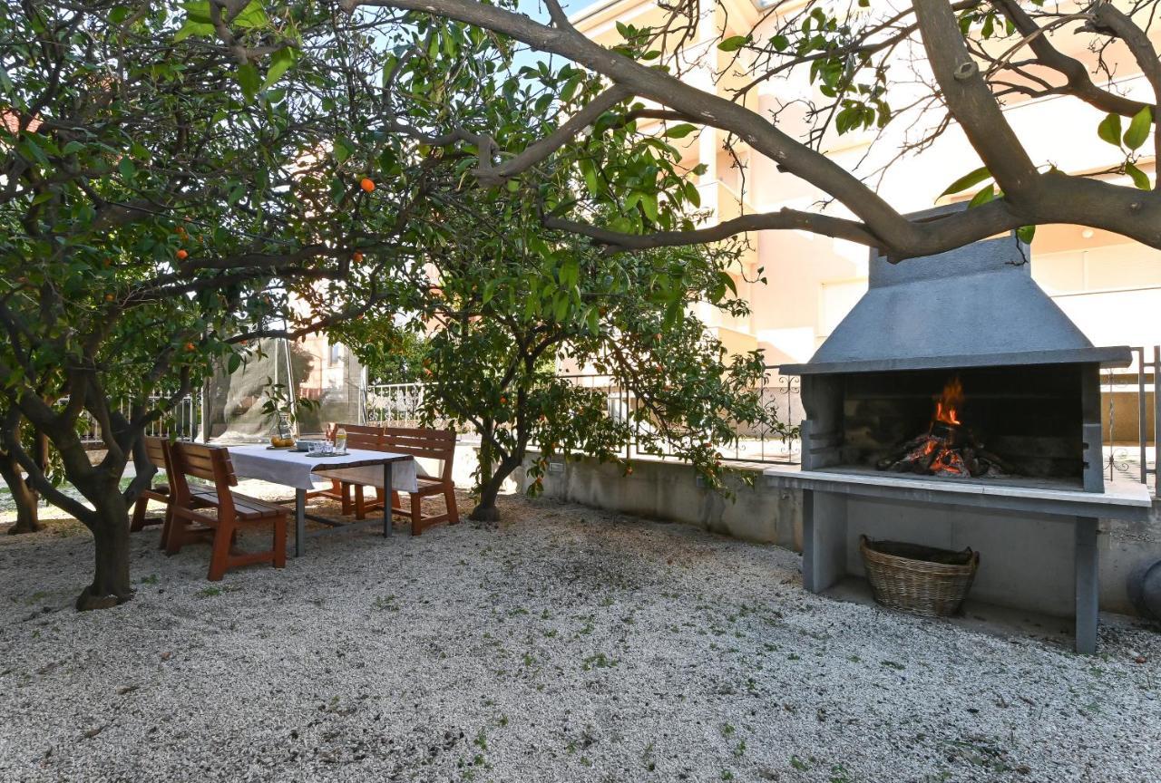 Holiday House Vukman Трогир Экстерьер фото