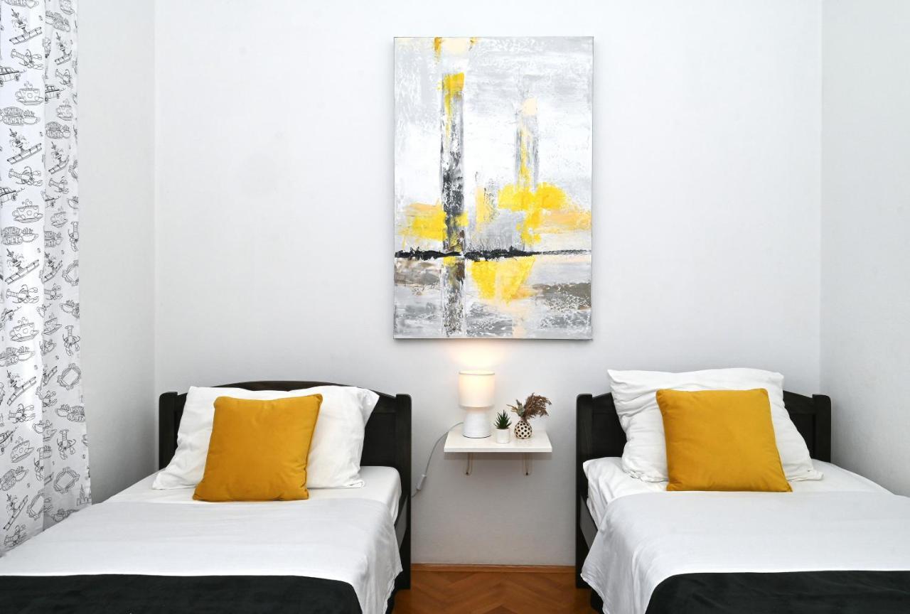 Holiday House Vukman Трогир Экстерьер фото